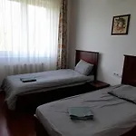 Demizson Panzio Bed & Breakfast Kehidakustány