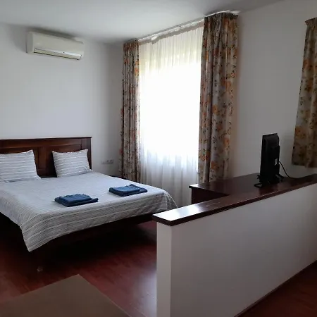 Bed and breakfast Demizson Panzio 3*