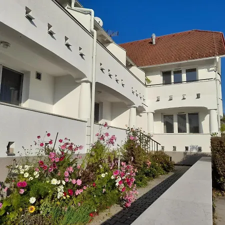 Bed & Breakfast Demizson Panzio Kehidakustány