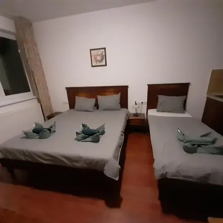 Demizson Panzio לינה וארוחת בוקר Kehidakustány