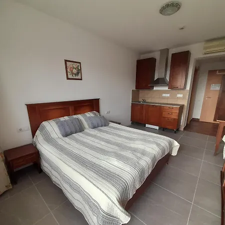 Demizson Panzio לינה וארוחת בוקר 3*