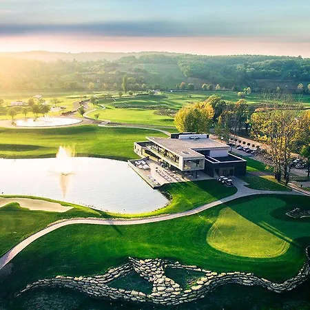 Bed and breakfast Demizson Panzio 3*