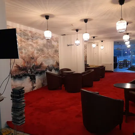 לינה וארוחת בוקר Demizson Panzio 3*