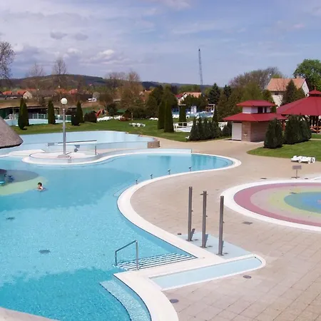 Demizson Panzio Bed and breakfast Kehidakustány