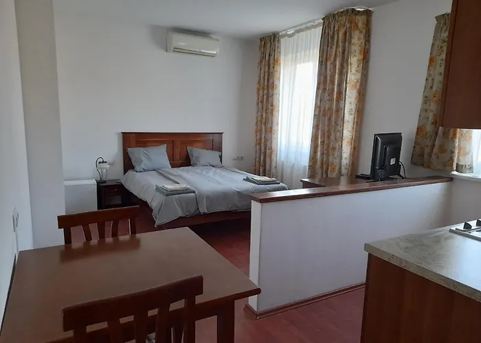 Demizson Panzio לינה וארוחת בוקר 3*