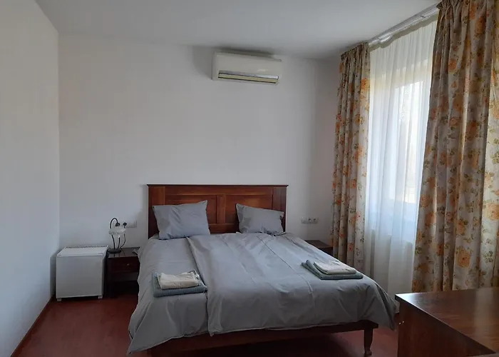 Demizson Panzio Panzió Kehidakustány