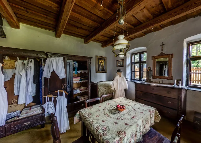 לינה וארוחת בוקר Demizson Panzio Kehidakustány